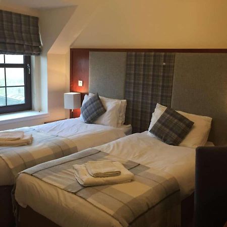 Polochar Inn Lochboisdale Buitenkant foto