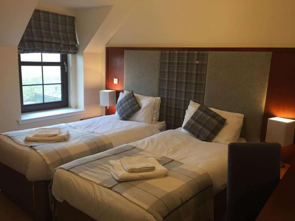 Polochar Inn Lochboisdale Buitenkant foto