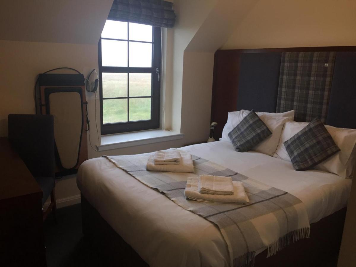 Polochar Inn Lochboisdale Buitenkant foto